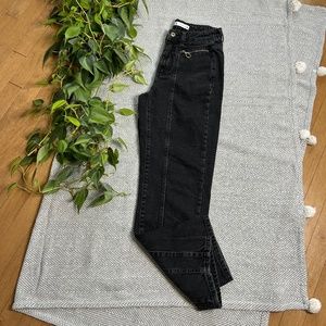 Zara ⎮ Black denim